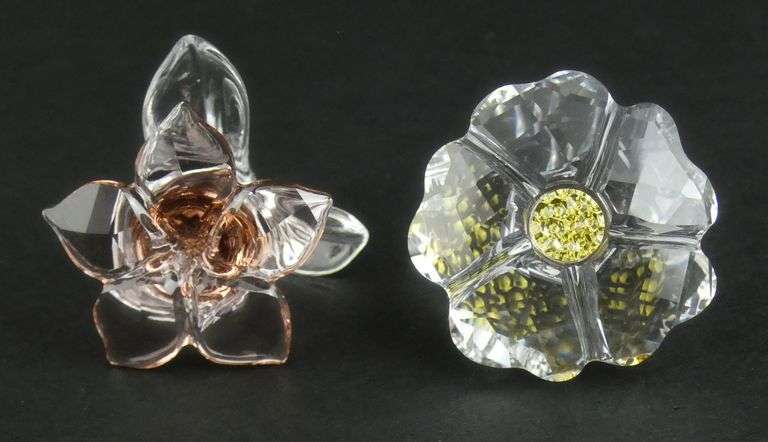 6 SWAROVSKI FLOWERS