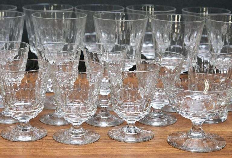 CRYSTAL DECANTERS AND GLASSES