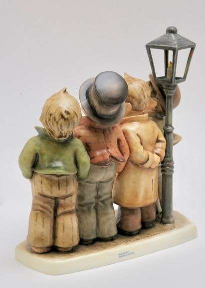 10IN TALL HUMMEL FIGURE