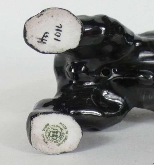 2 DOULTON DOG FIGURINES