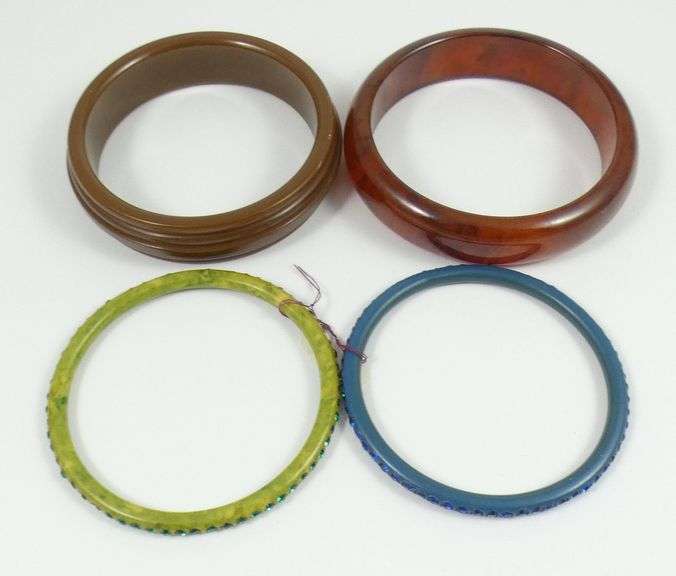 10 VINTAGE BRACELETS