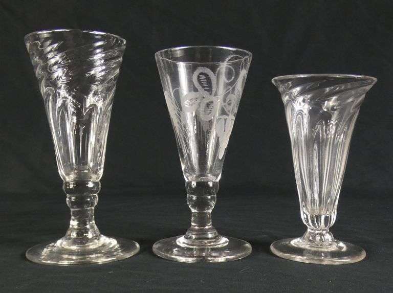 12 PIECES ANTIQUE STEMWARE