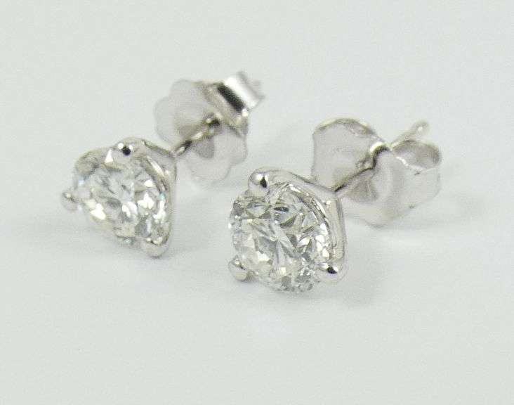 DIAMOND STUD EARRINGS