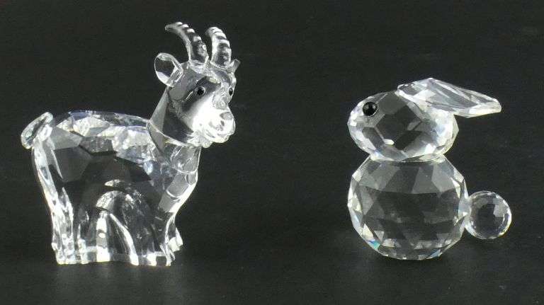 5 SWAROVSKI CRYSTALS