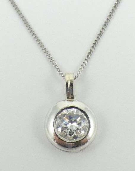 DIAMOND PENDANT ON CHAIN