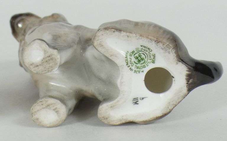 2 DOULTON MINIATURE DOG FIGURES