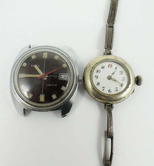 2 WRISTWATCHES