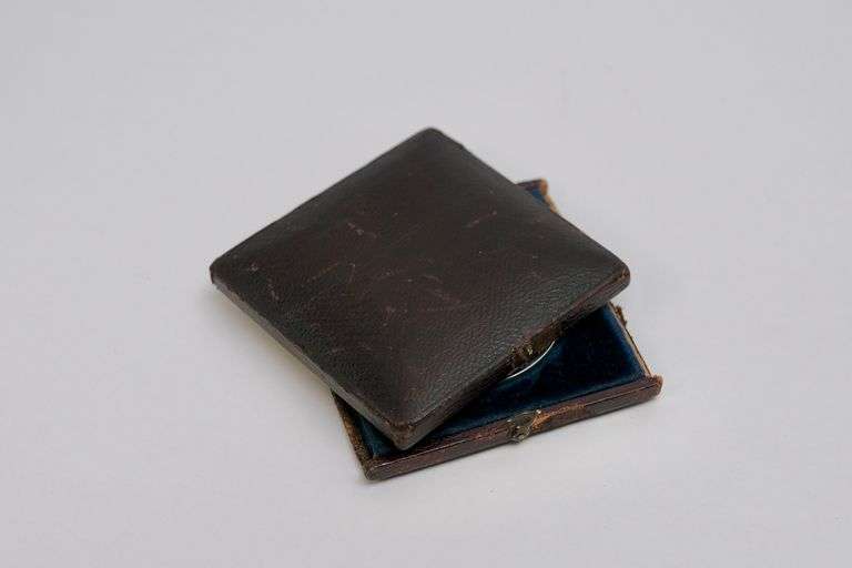 RARE THAMES REGATTA MEDAL