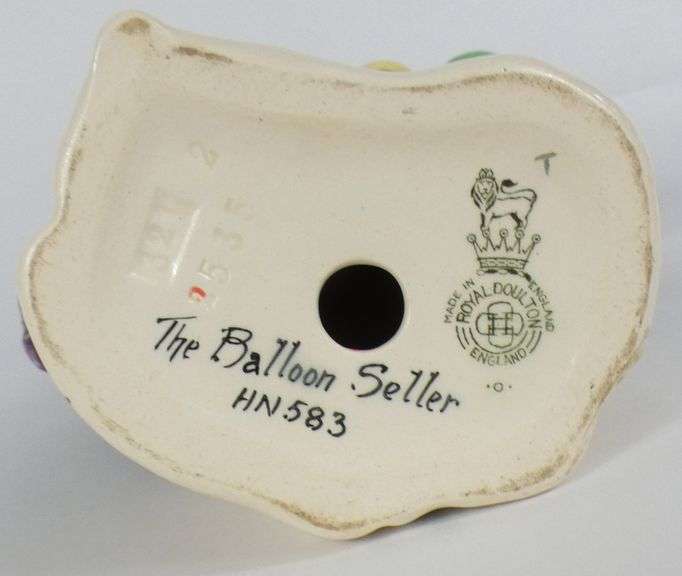 EARLY ROYAL DOULTON FIGURINE