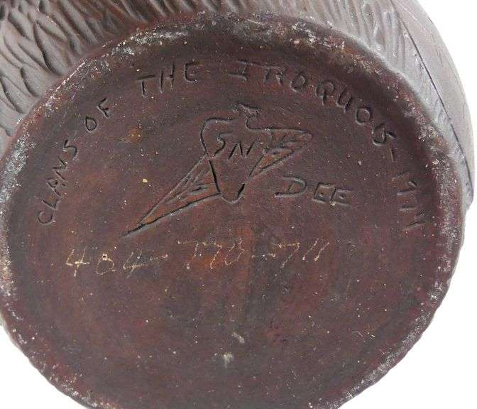IROQUOIS POTTERY VASE