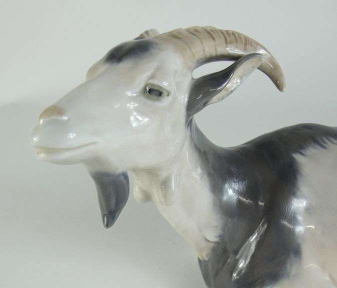 ROYAL COPENHAGEN FIGURINE