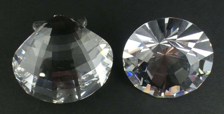 8 SWAROVSKI CRYSTALS