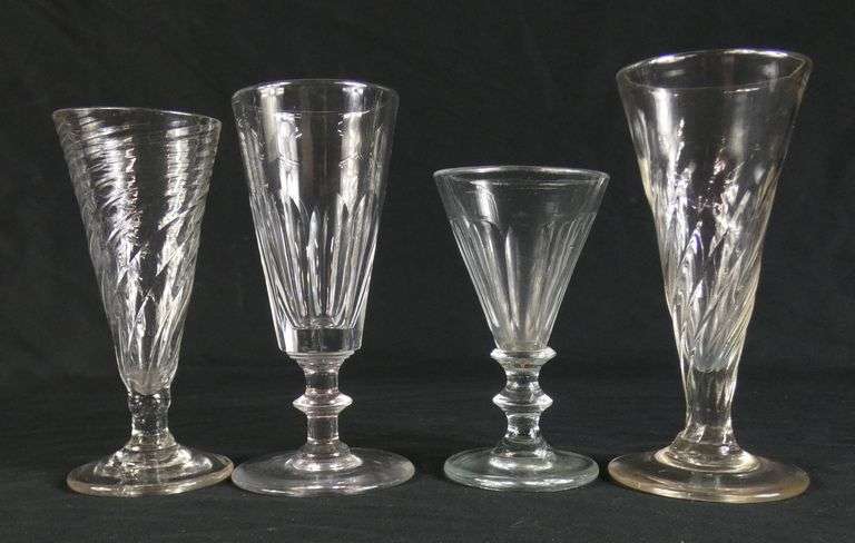 12 PIECES ANTIQUE STEMWARE