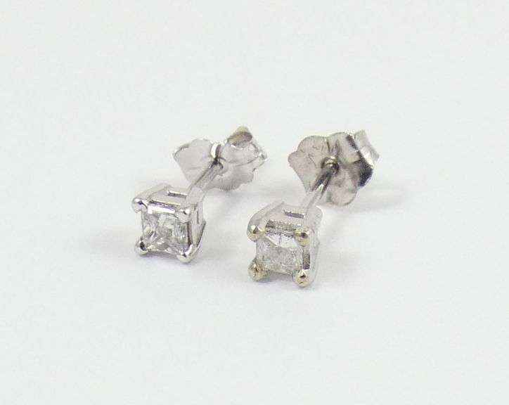 DIAMOND EARRINGS