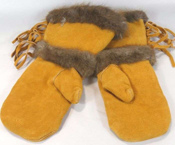 PAIR GAUNTLET MITTENS
