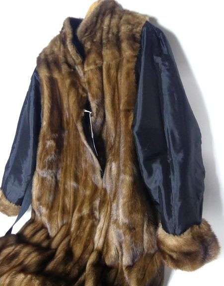 WOMEN'S FULL LENGTH MINK COAT