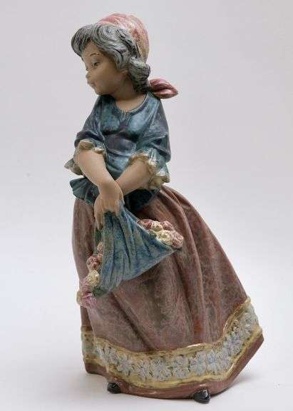 LLADRO FIGURE