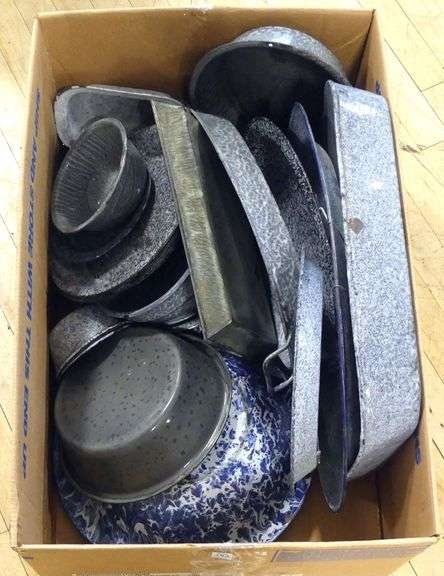 BOX LOT OF GRANITE WARE