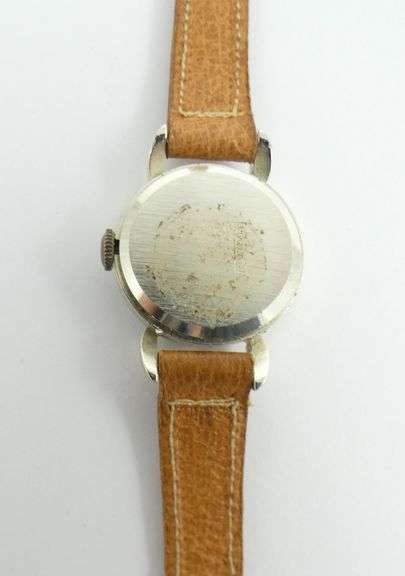 VINTAGE YOUTH'S WRISTWATCH