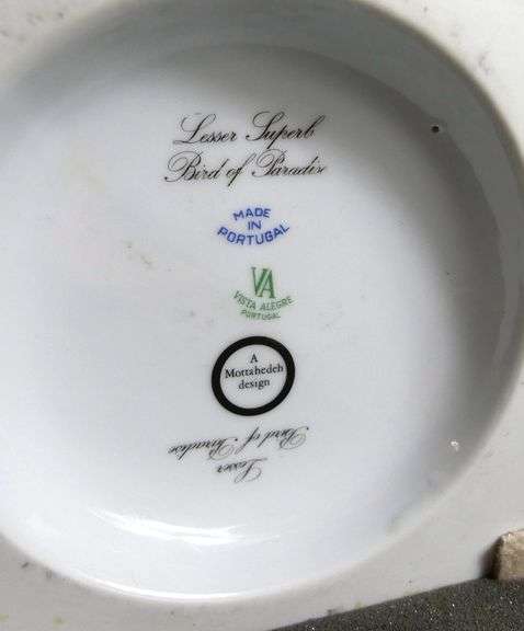 PAIR MAGNIFICENT PORCELAIN URNS