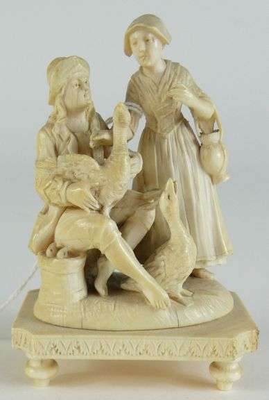 FINE ANTIQUE IVORY FIGURINE