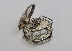 QUALITY TRENCH WATCH