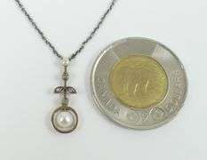 VICTORIAN PENDANT ON CHAIN