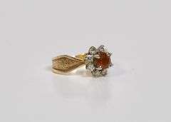 DIAMOND AND GARNET RING