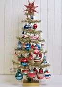 VINTAGE PATRIOTIC CHRISTMAS TREE