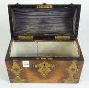 ANTIQUE BURL WOOD BOX