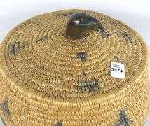 VINTAGE INUIT SEAGRASS BASKET