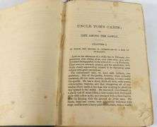 UNCLE TOM'S CABIN BY HARRIET BEECHER STOWE