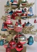 VINTAGE PATRIOTIC CHRISTMAS TREE