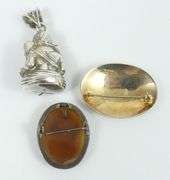 PENDANT & BROOCHES