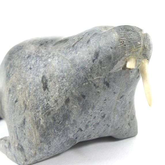 INUIT SOAPSTONE CARVING