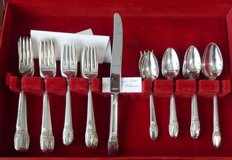 1847 ROGERS BROS. "FIRST LOVE" FLATWARE