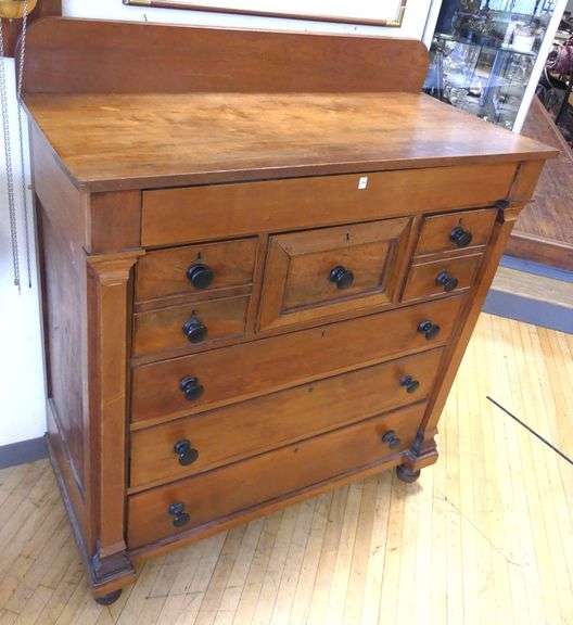 19TH CENTURY BONNET CHEST