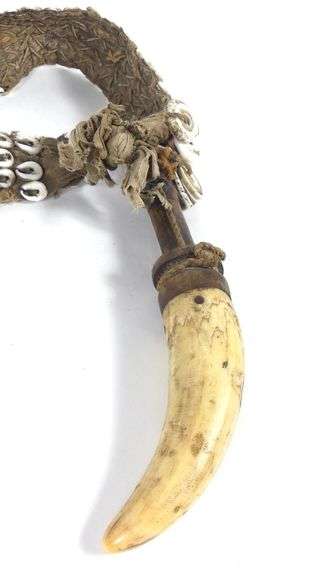 TRIBAL PENDANT NECKLACE