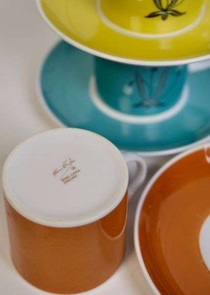 SUSIE COOPER CUPS & SAUCERS