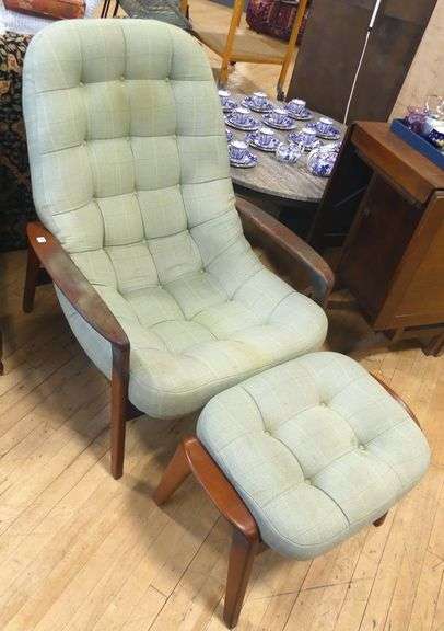 MCM TEAK LOUNGE CHAIR WITH FOOTSTOOL