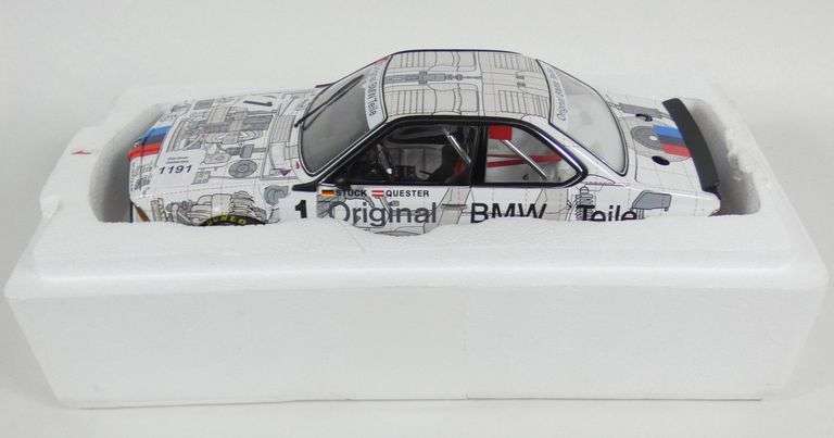 DIE-CAST BMW RACECAR