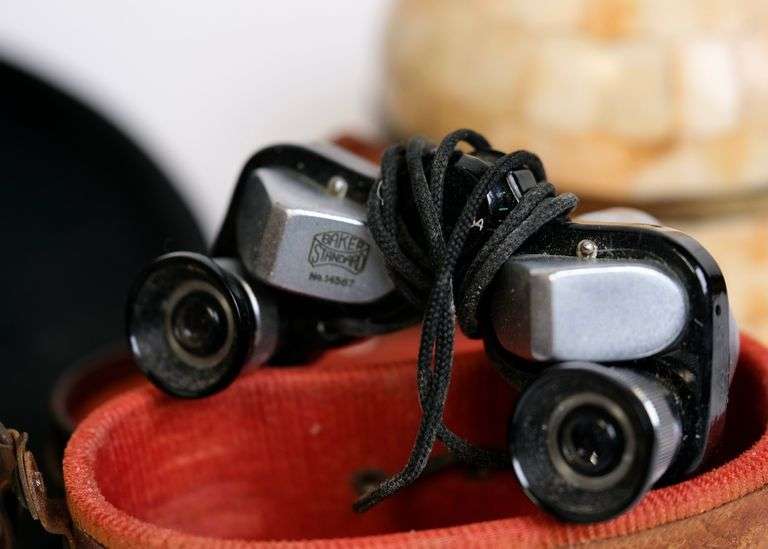 HAT, OPERA GLASSES & BOX