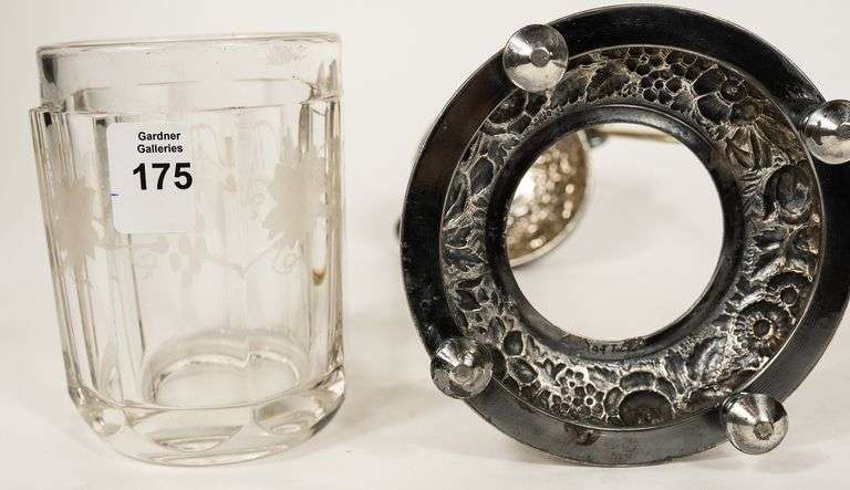 PICKLE CRUET WITH SLIDING LID