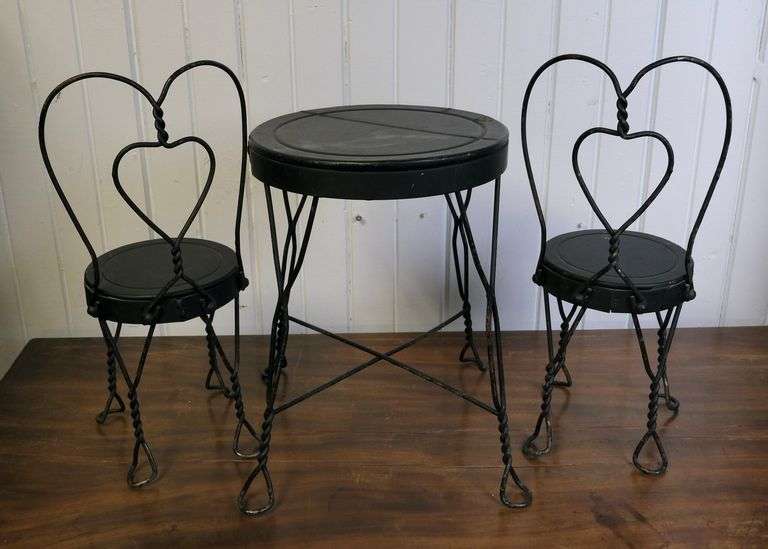 CHILD'S ICE CREAM PARLOUR SET