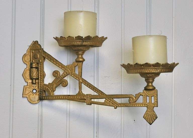 VICTORIAN LAMP BRACKET