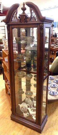 CHIPPENDALE STYLE CURIO CABINET