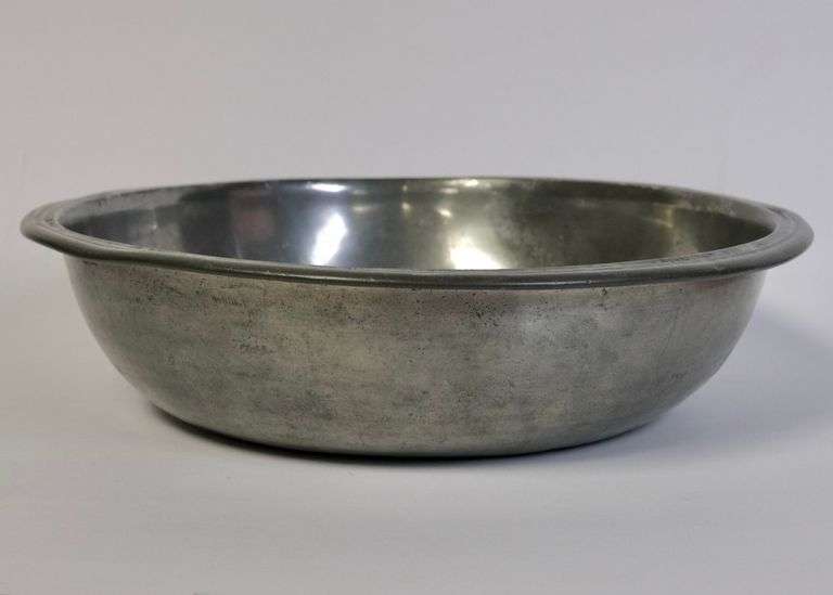 EARLY PEWTER BOWL
