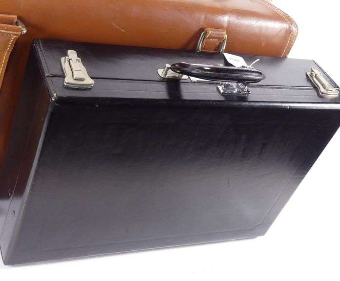 VINTAGE LEATHER SUITCASE & BRIEFCASE