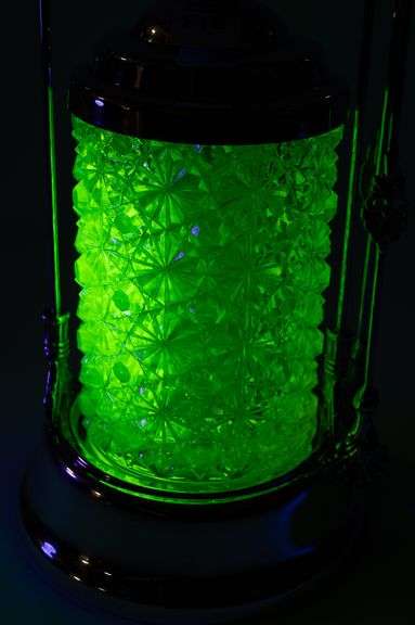 VASELINE GLASS PICKLE CRUET