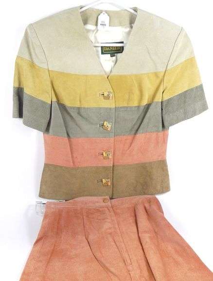 DANIER SUEDE T-SHIRT & SHORTS